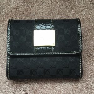 Liz Claiborne pocket purse